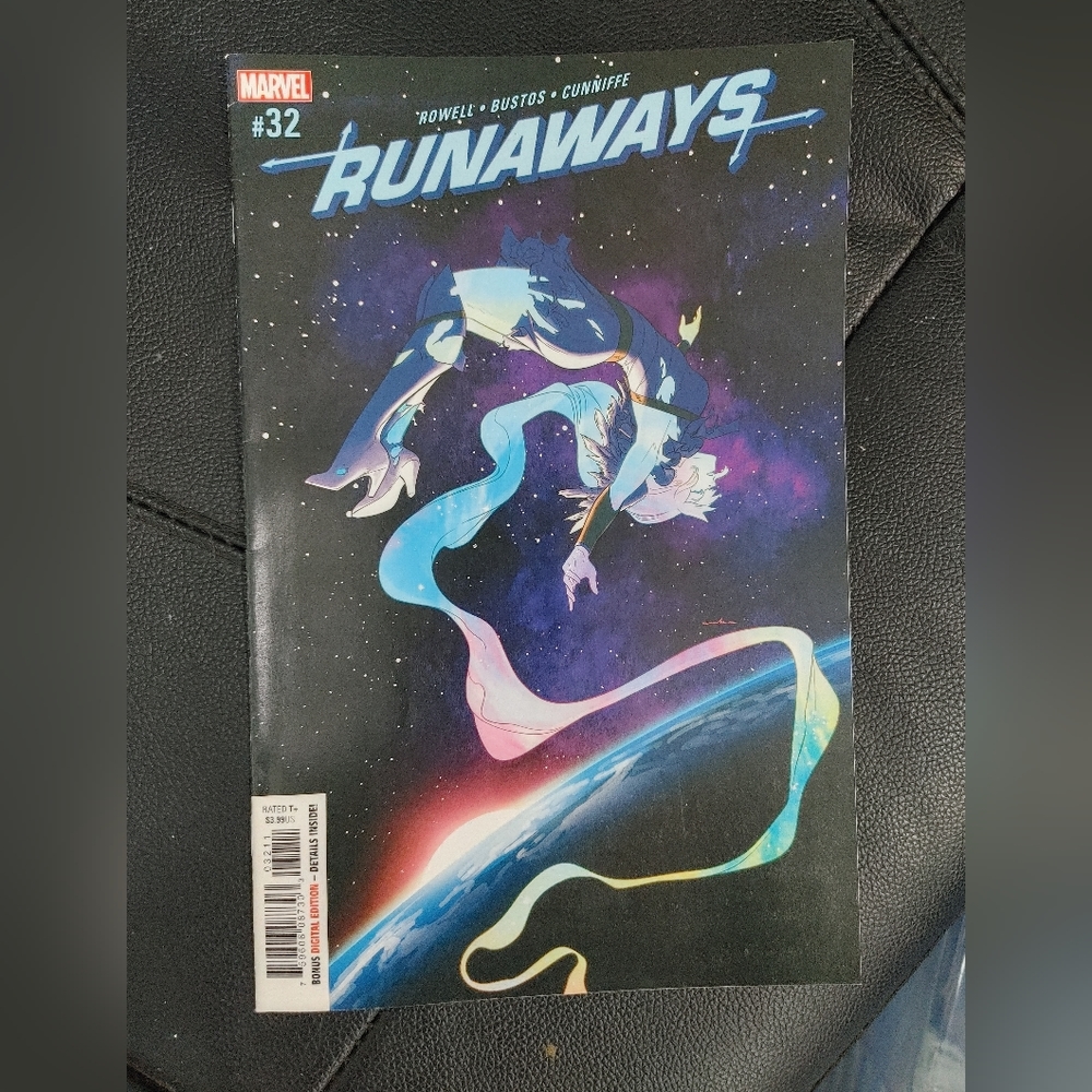 Runaways #32 - Good Condition Modern Comic Book by Marvel, Rainbow Rowell